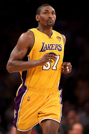 游客人数出 游客人数出