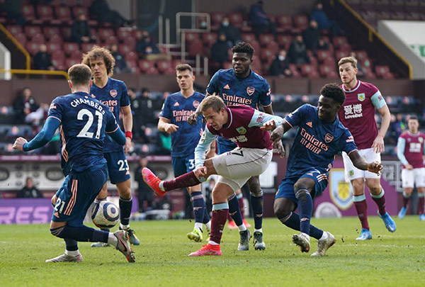 界中展现出 界中展现出