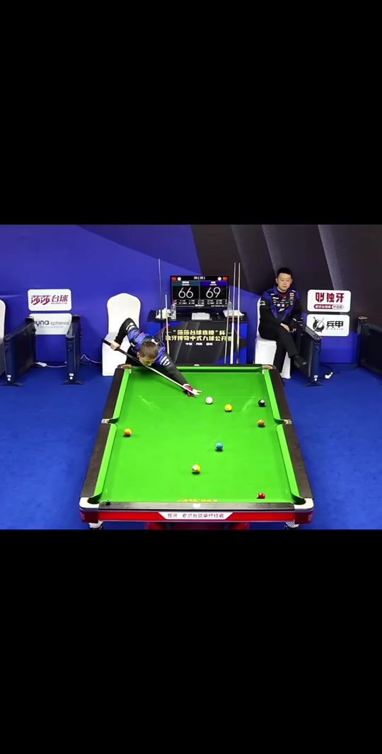 两人在比赛 两人在比赛